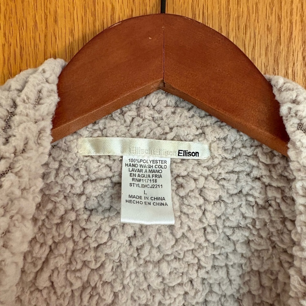 Ellison Cream and Gray Shearling Vest - Picture 3 of 4